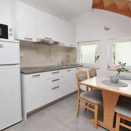 Appartement Corinthia 5 By Interhome