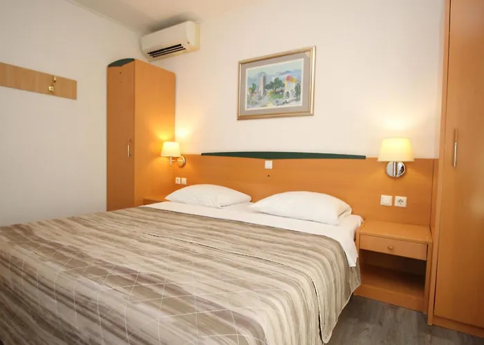 Corinthia 5 By Interhome 아파트 바슈카