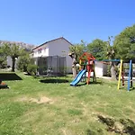 Corinthia 5 By Interhome באסקה