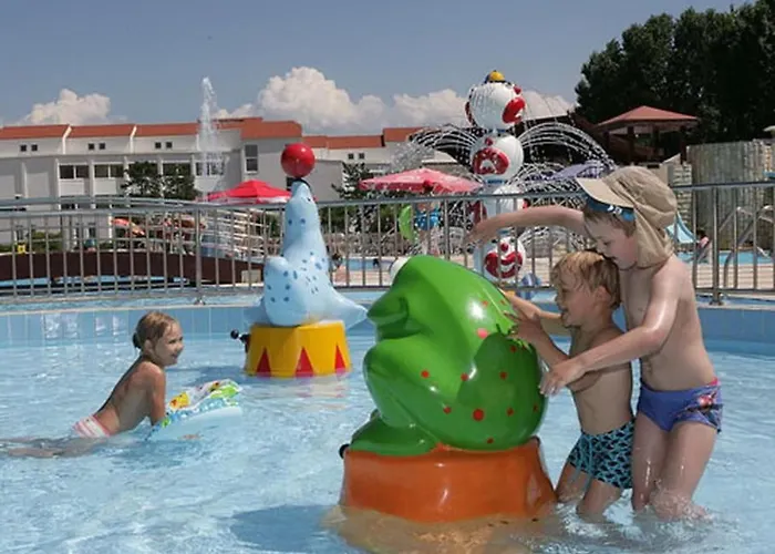 Corinthia 5 By Interhome Lägenhet *