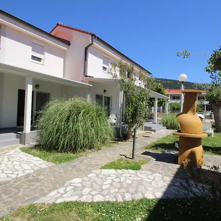 Corinthia 5 By Interhome アパート *